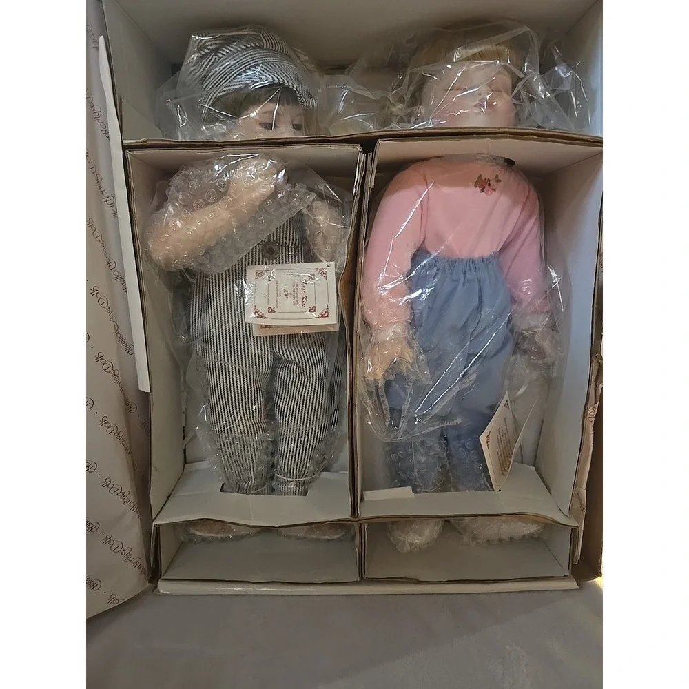 Hamilton Collection Dolls First Kiss Doll‎ Boy, Girl Original Packaging.